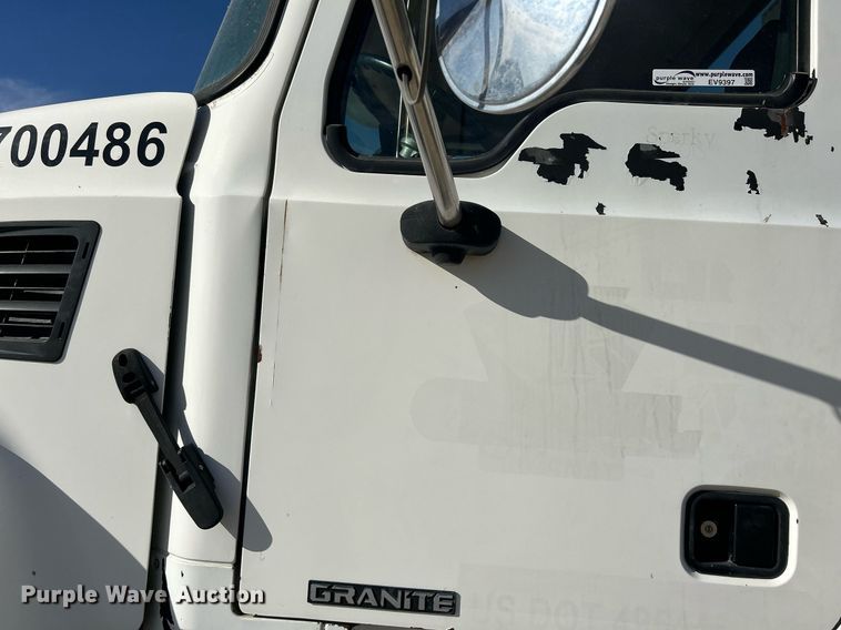 image for item EV9397 2004 Mack CV513  ready mix truck