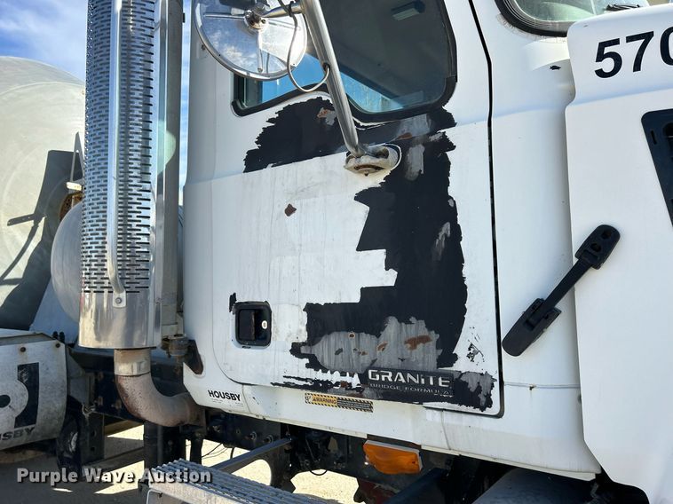 image for item EV9397 2004 Mack CV513  ready mix truck