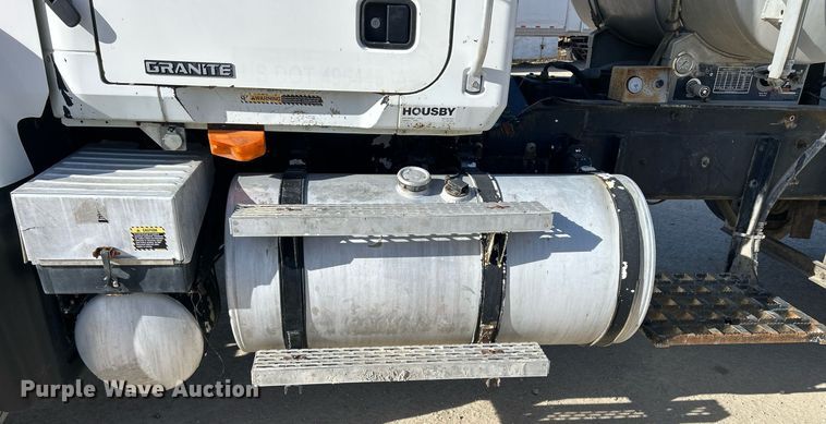 image for item EV9397 2004 Mack CV513  ready mix truck