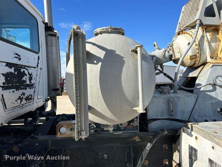 image for item EV9397 2004 Mack CV513  ready mix truck