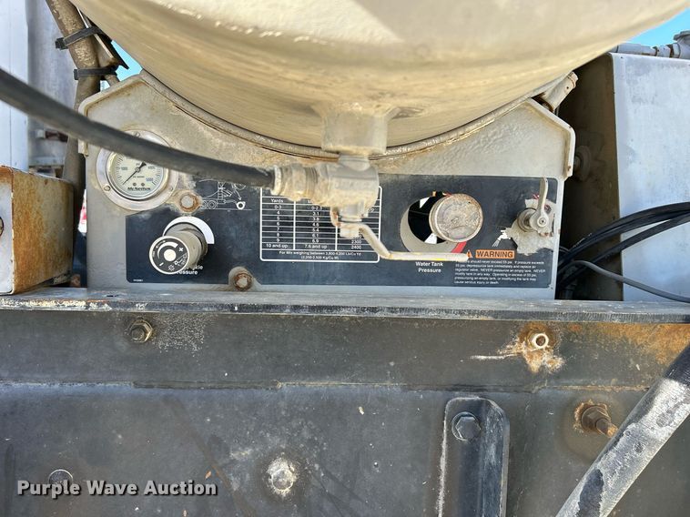 image for item EV9397 2004 Mack CV513  ready mix truck