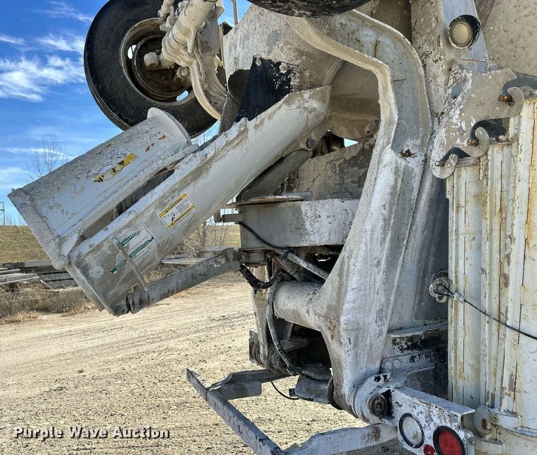 image for item EV9397 2004 Mack CV513  ready mix truck