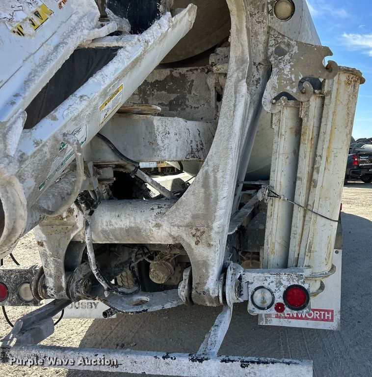 image for item EV9397 2004 Mack CV513  ready mix truck