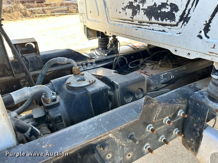 image for item EV9397 2004 Mack CV513  ready mix truck