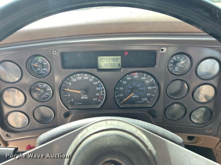 image for item EV9397 2004 Mack CV513  ready mix truck