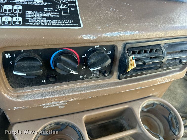 image for item EV9397 2004 Mack CV513  ready mix truck