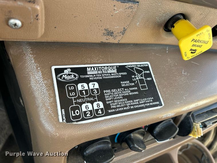 image for item EV9397 2004 Mack CV513  ready mix truck