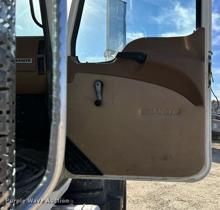 image for item EV9397 2004 Mack CV513  ready mix truck