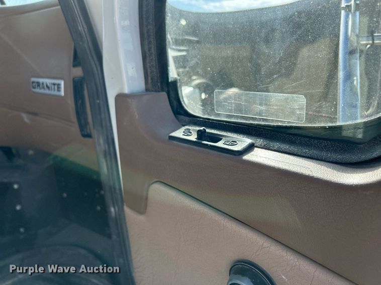 image for item EV9397 2004 Mack CV513  ready mix truck