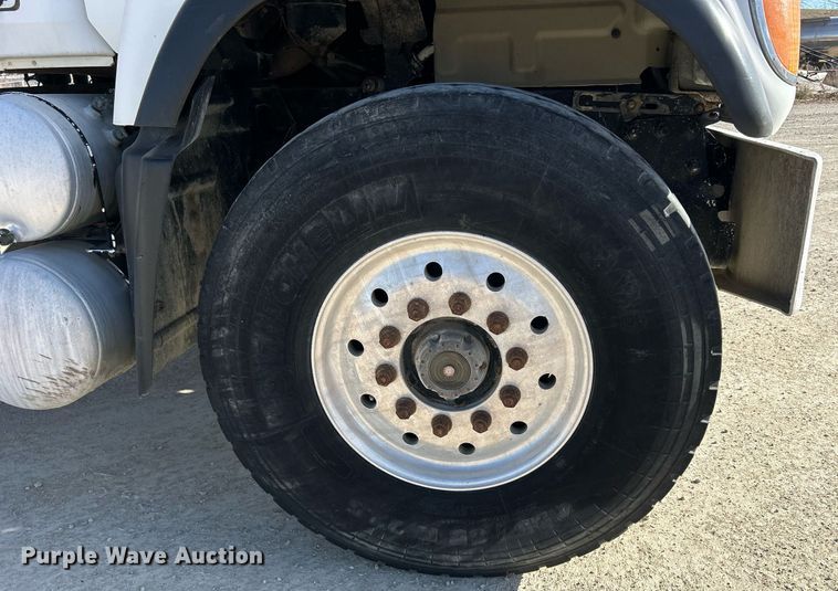 image for item EV9397 2004 Mack CV513  ready mix truck