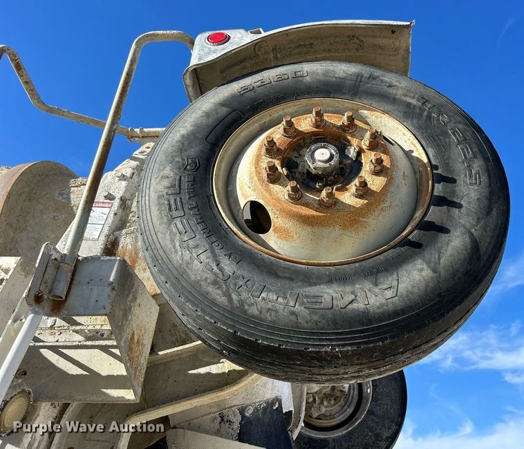 image for item EV9397 2004 Mack CV513  ready mix truck