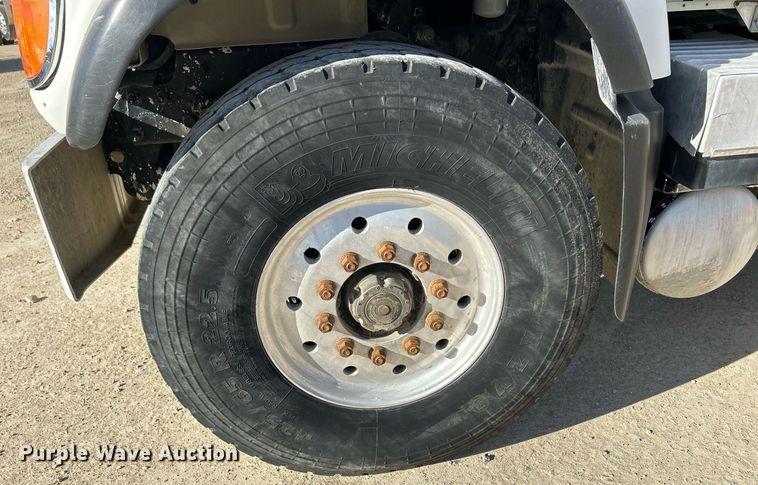 image for item EV9397 2004 Mack CV513  ready mix truck