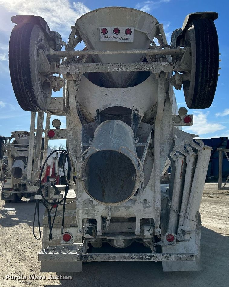 image for item EV9398 2003 Kenworth W900  ready mix truck