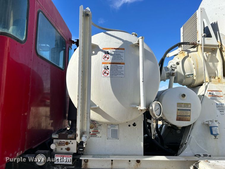 image for item EV9398 2003 Kenworth W900  ready mix truck