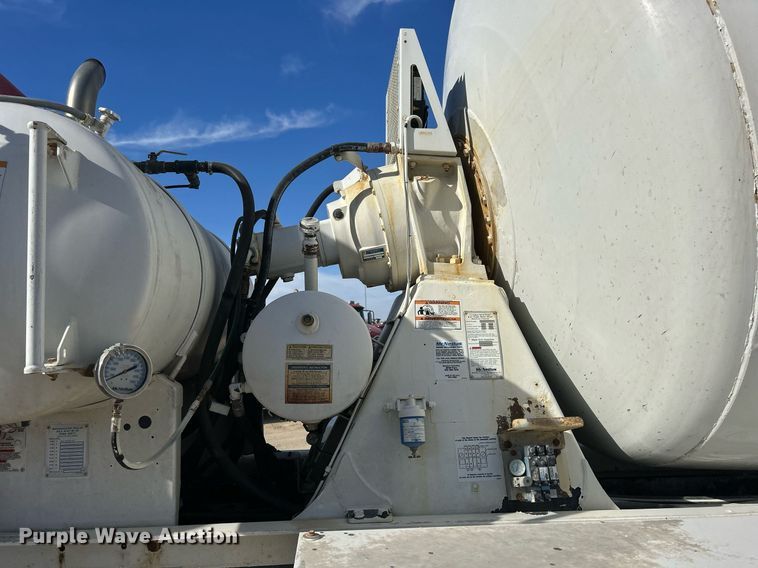 image for item EV9398 2003 Kenworth W900  ready mix truck