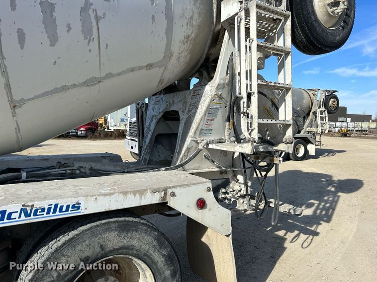 image for item EV9398 2003 Kenworth W900  ready mix truck