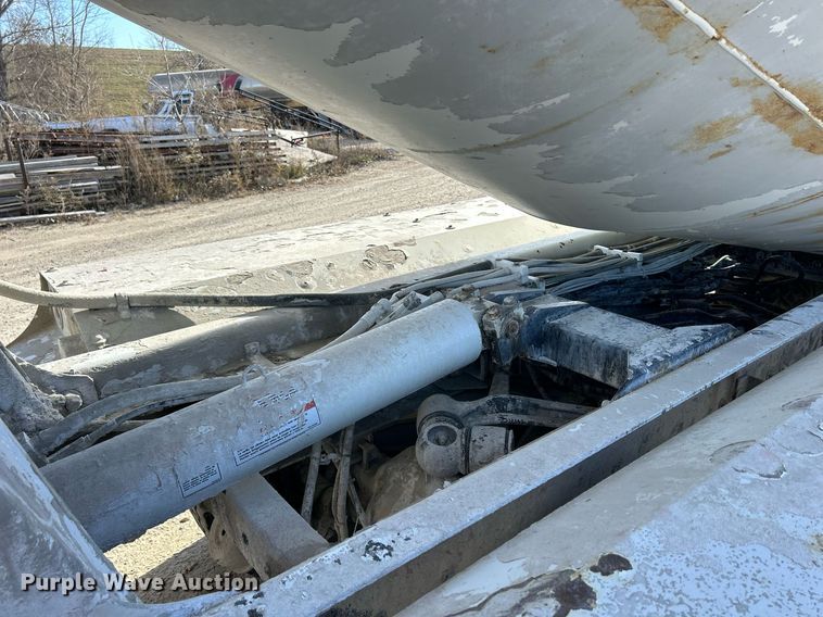 image for item EV9398 2003 Kenworth W900  ready mix truck