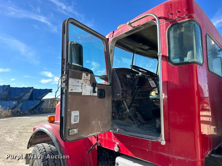 image for item EV9398 2003 Kenworth W900  ready mix truck