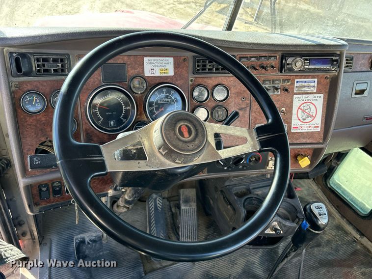 image for item EV9398 2003 Kenworth W900  ready mix truck