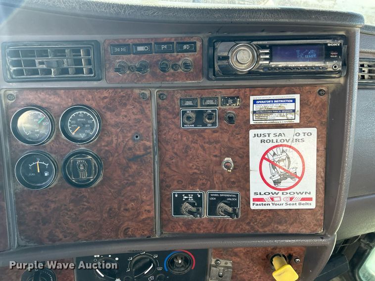 image for item EV9398 2003 Kenworth W900  ready mix truck