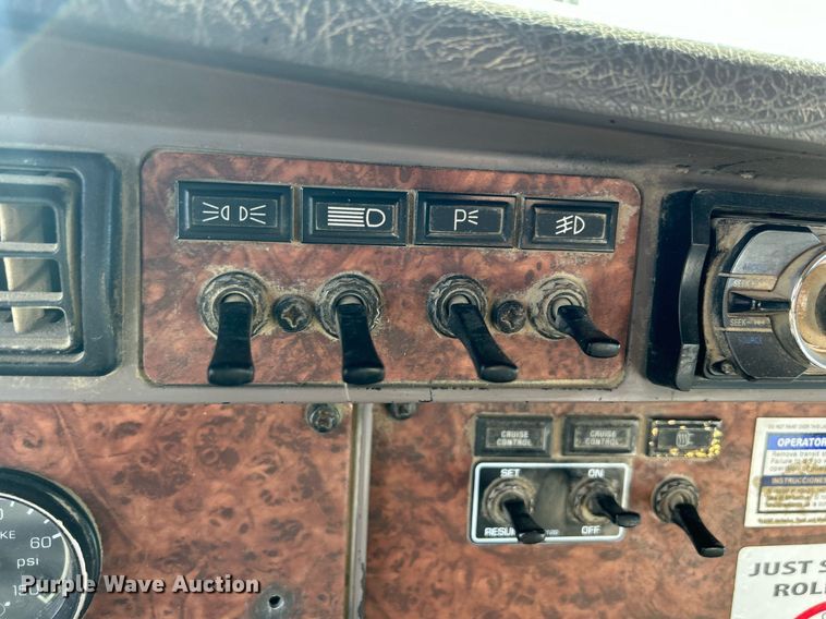 image for item EV9398 2003 Kenworth W900  ready mix truck