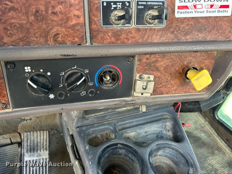 image for item EV9398 2003 Kenworth W900  ready mix truck