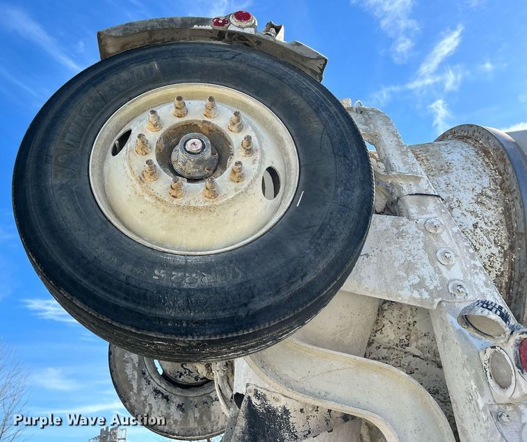 image for item EV9398 2003 Kenworth W900  ready mix truck