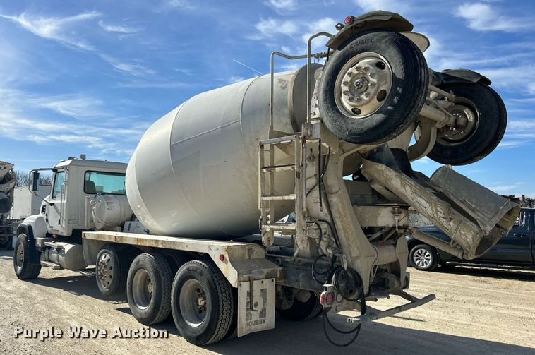 image for item EV9400 2004 Mack CV513  ready mix truck