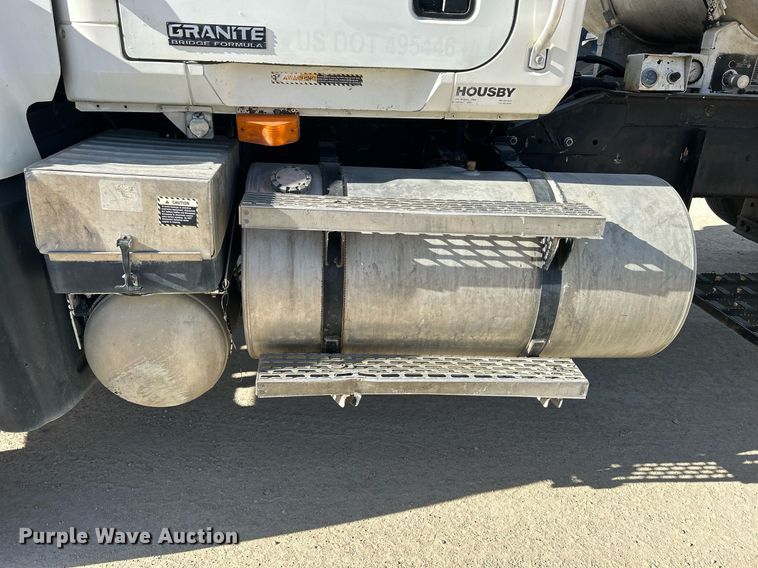 image for item EV9400 2004 Mack CV513  ready mix truck