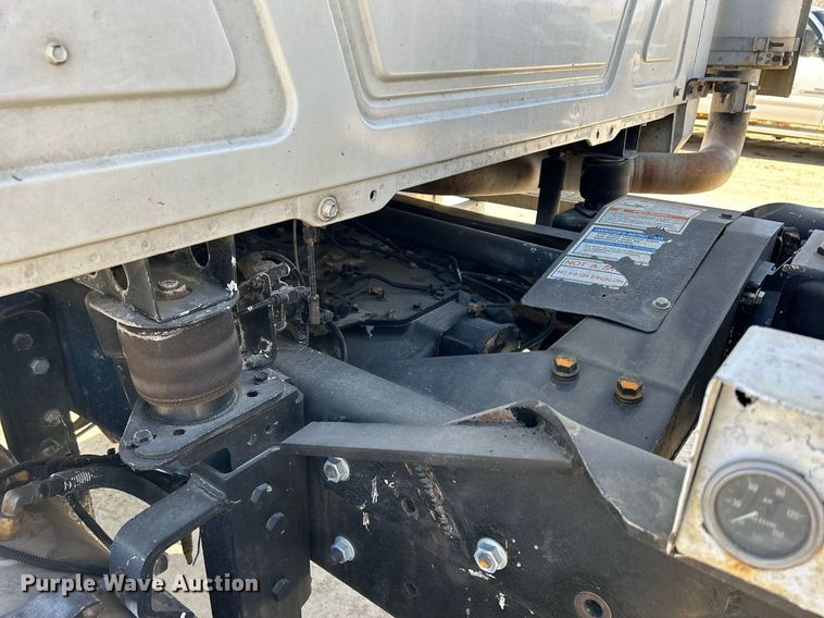 image for item EV9400 2004 Mack CV513  ready mix truck