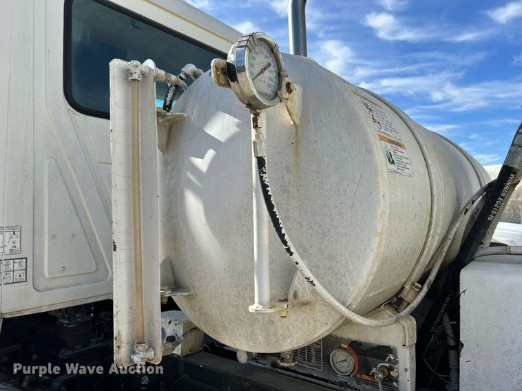 image for item EV9400 2004 Mack CV513  ready mix truck