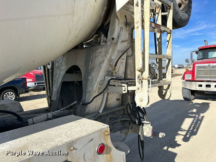 image for item EV9400 2004 Mack CV513  ready mix truck