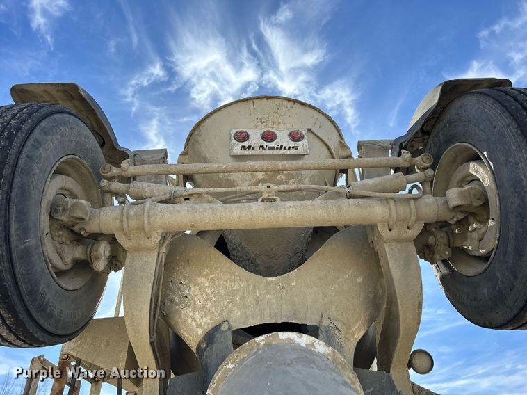 image for item EV9400 2004 Mack CV513  ready mix truck