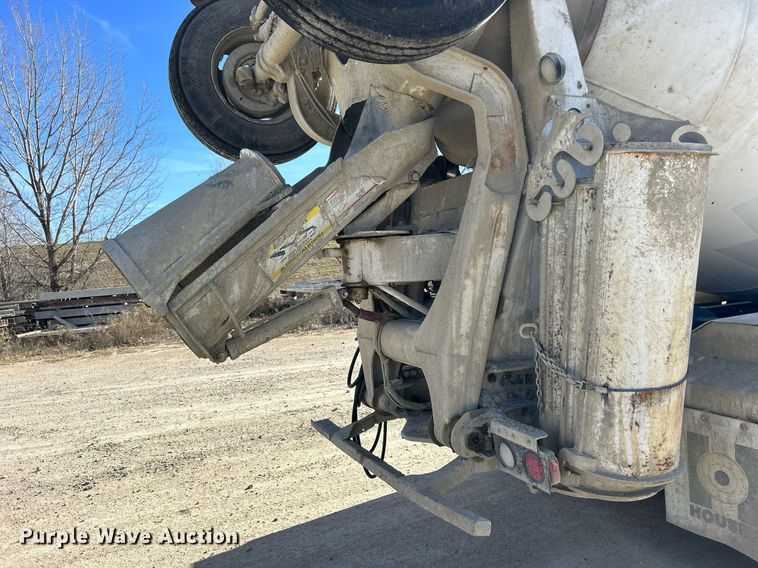 image for item EV9400 2004 Mack CV513  ready mix truck