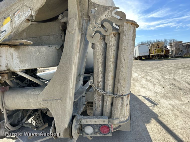 image for item EV9400 2004 Mack CV513  ready mix truck