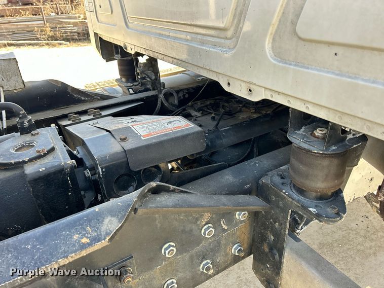 image for item EV9400 2004 Mack CV513  ready mix truck