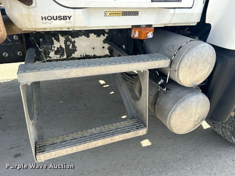 image for item EV9400 2004 Mack CV513  ready mix truck