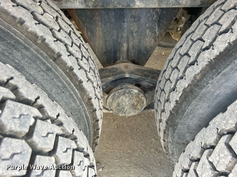 image for item EV9400 2004 Mack CV513  ready mix truck