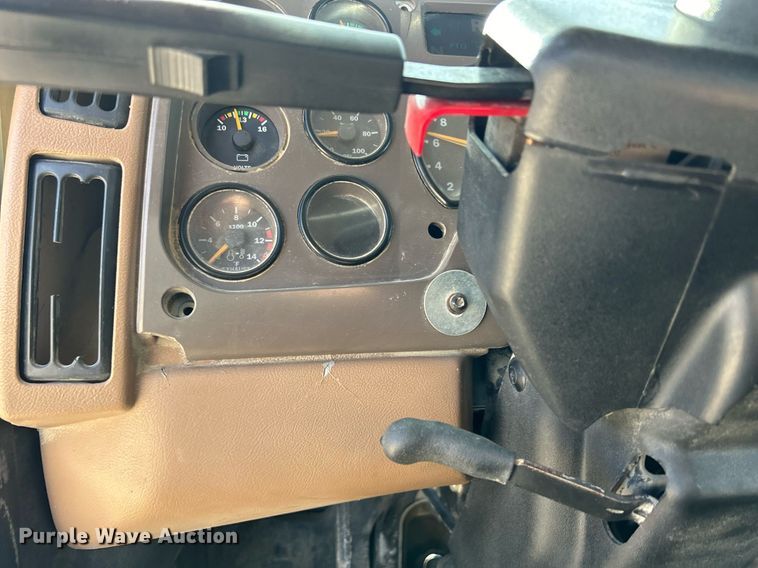 image for item EV9400 2004 Mack CV513  ready mix truck