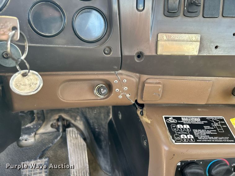 image for item EV9400 2004 Mack CV513  ready mix truck