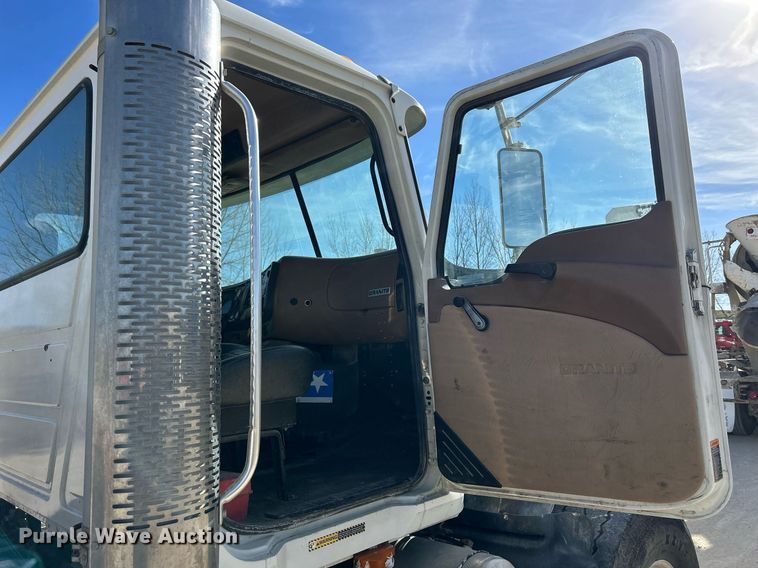 image for item EV9400 2004 Mack CV513  ready mix truck