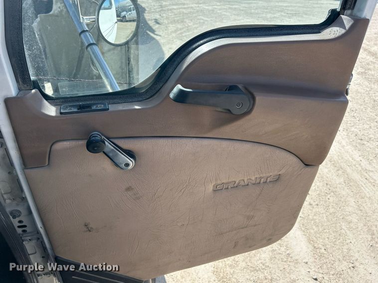 image for item EV9400 2004 Mack CV513  ready mix truck