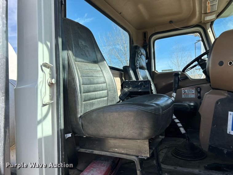 image for item EV9400 2004 Mack CV513  ready mix truck