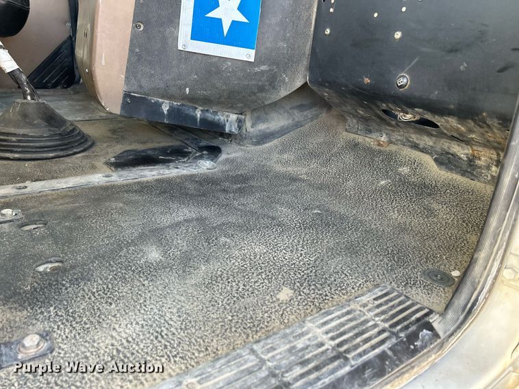 image for item EV9400 2004 Mack CV513  ready mix truck