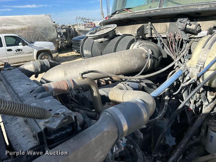 image for item EV9400 2004 Mack CV513  ready mix truck