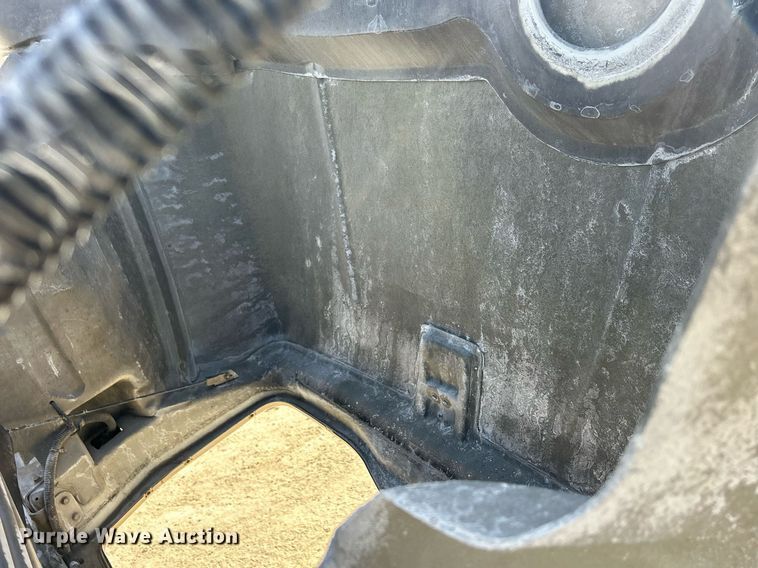 image for item EV9400 2004 Mack CV513  ready mix truck