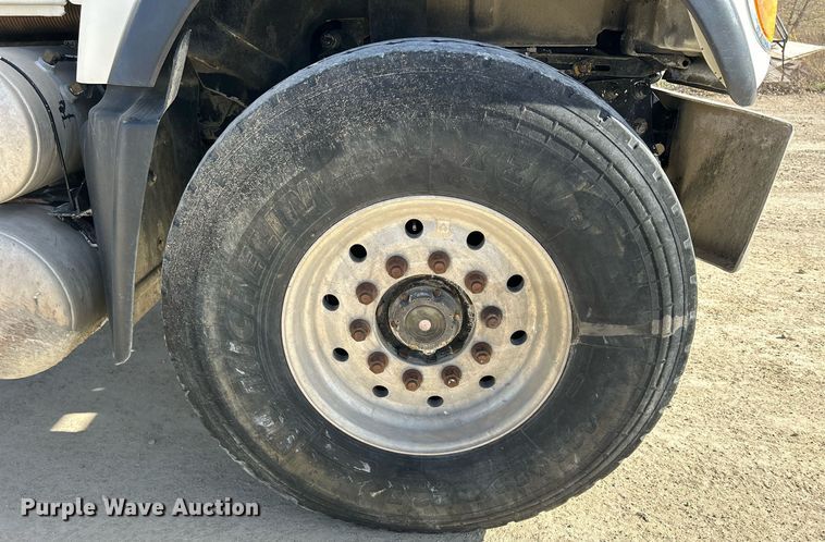 image for item EV9400 2004 Mack CV513  ready mix truck