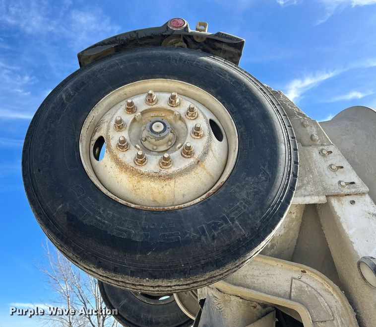 image for item EV9400 2004 Mack CV513  ready mix truck