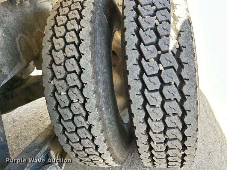 image for item EV9400 2004 Mack CV513  ready mix truck