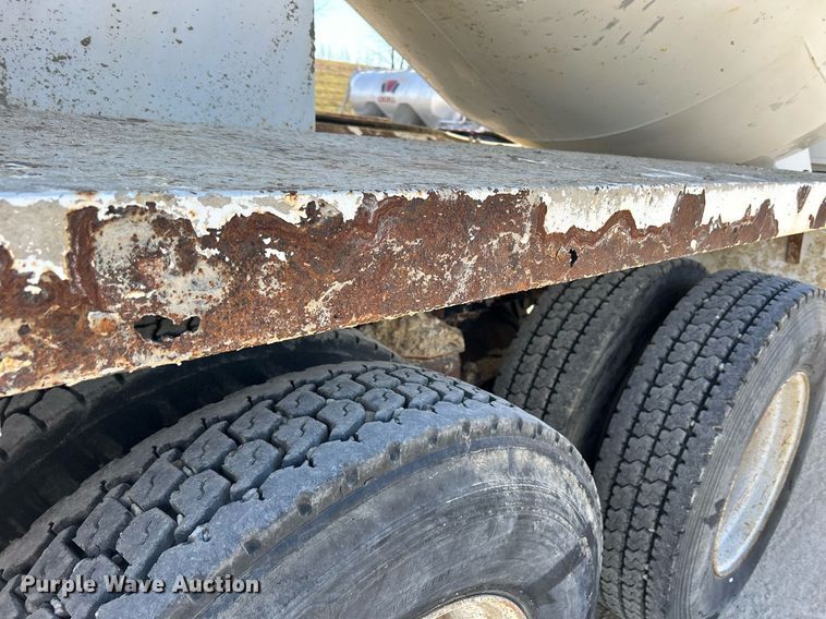 image for item EV9401 2003 Sterling LT9500  ready mix truck